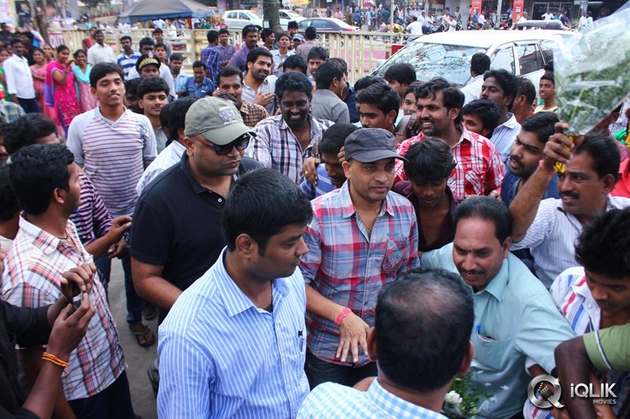 Yevadu-Movie-Success-Tour